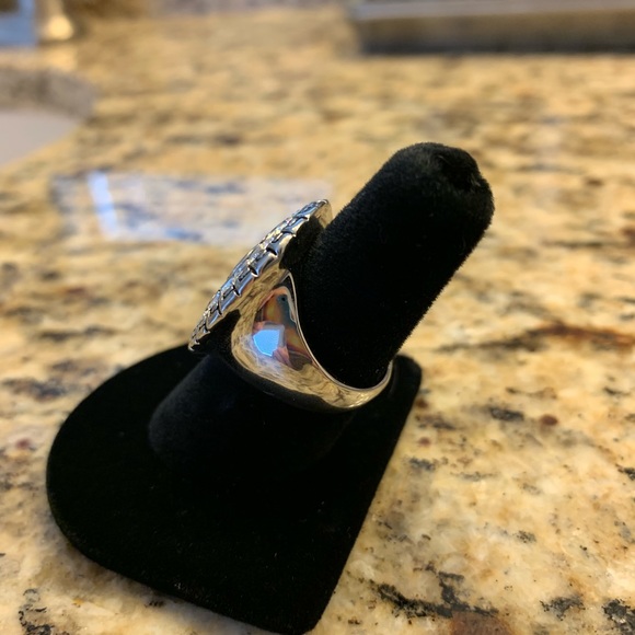 Gorgeous Premier Design Ring Size 7 - Picture 2 of 6